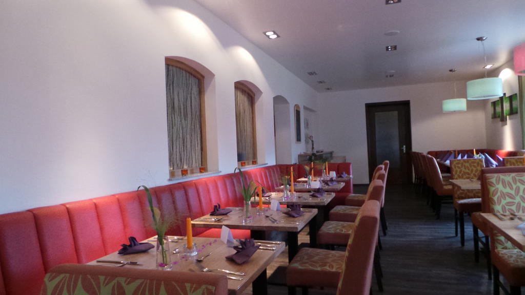 Rhoenblick Landhotel - Restaurant - Countrypub Petersberg  ภายนอก รูปภาพ