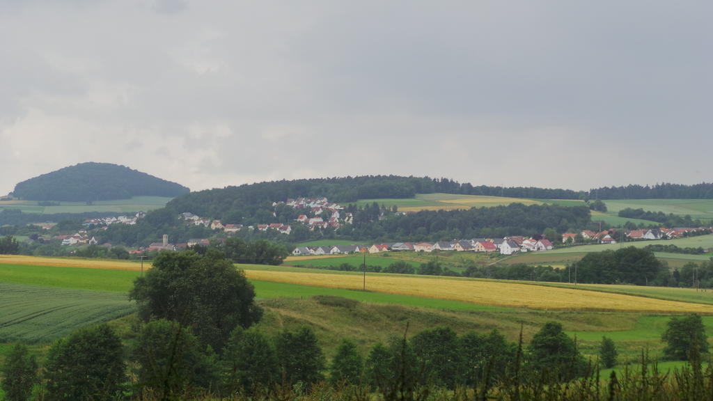 Rhoenblick Landhotel - Restaurant - Countrypub Petersberg  ภายนอก รูปภาพ