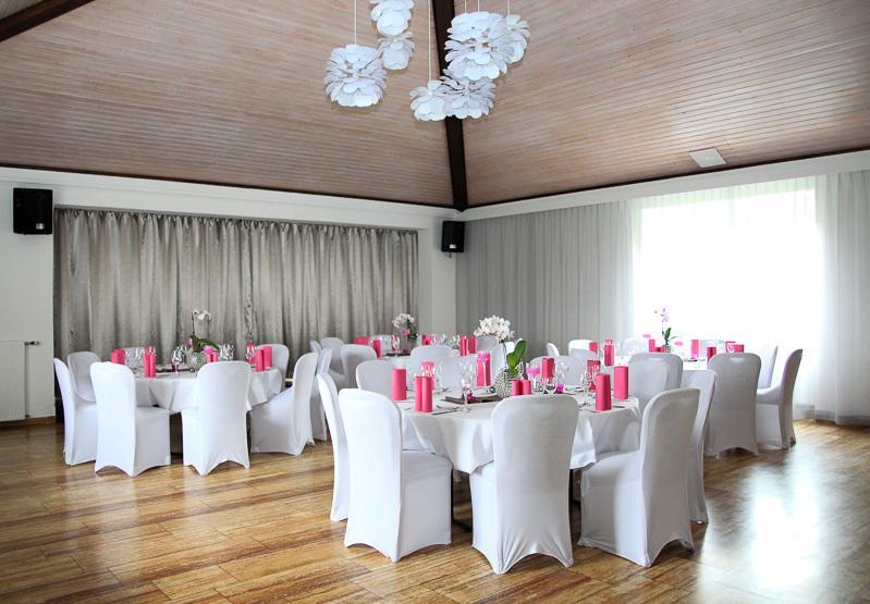 Rhoenblick Landhotel - Restaurant - Countrypub Petersberg  ภายนอก รูปภาพ