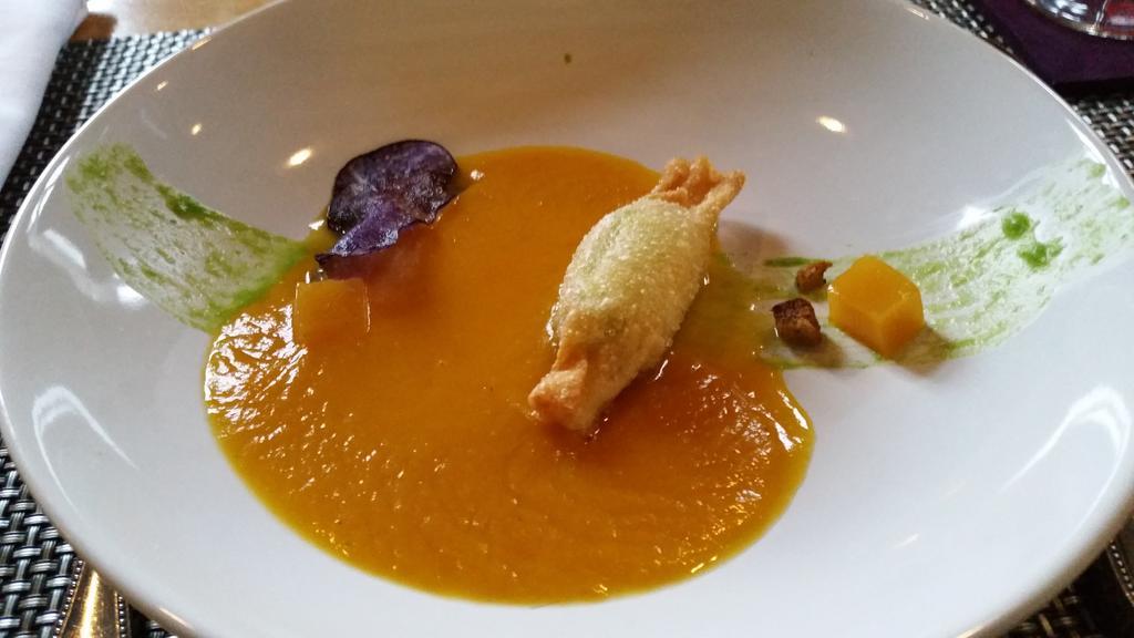 Rhoenblick Landhotel - Restaurant - Countrypub Petersberg  ภายนอก รูปภาพ