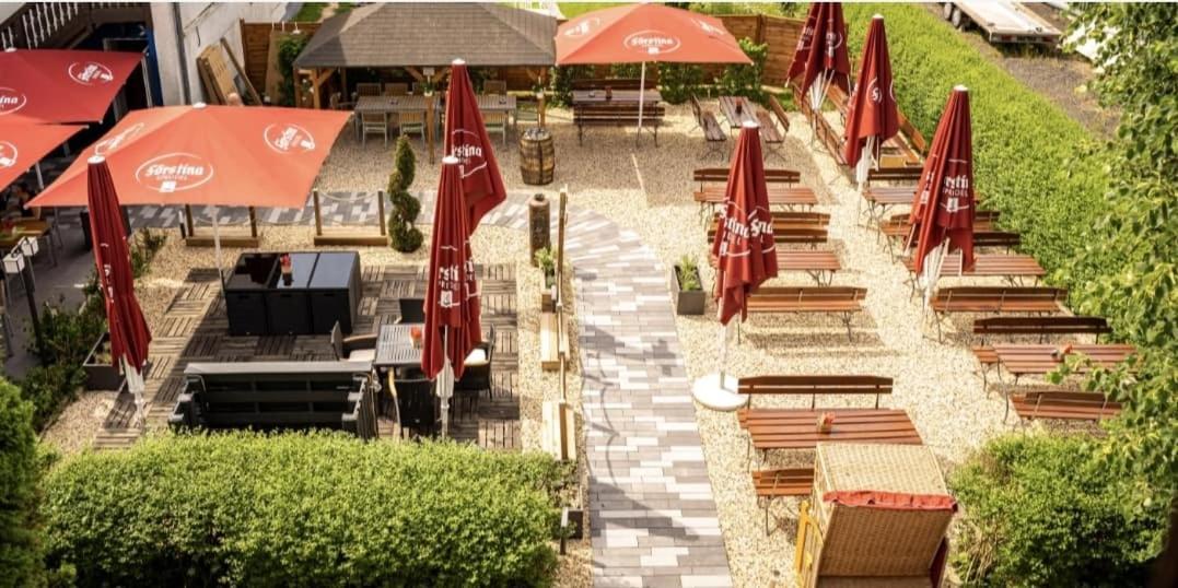 Rhoenblick Landhotel - Restaurant - Countrypub Petersberg  ภายนอก รูปภาพ