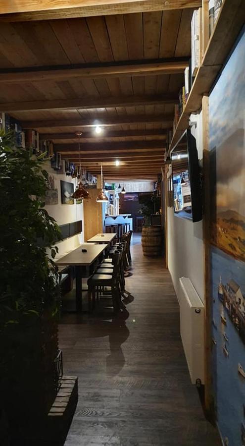 Rhoenblick Landhotel - Restaurant - Countrypub Petersberg  ภายนอก รูปภาพ